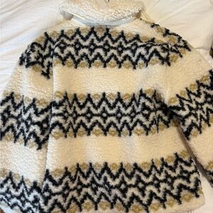 Cozy Black and Cream Patterned Sweater